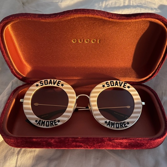 Nwot Authentic Gucci Soave Amore 